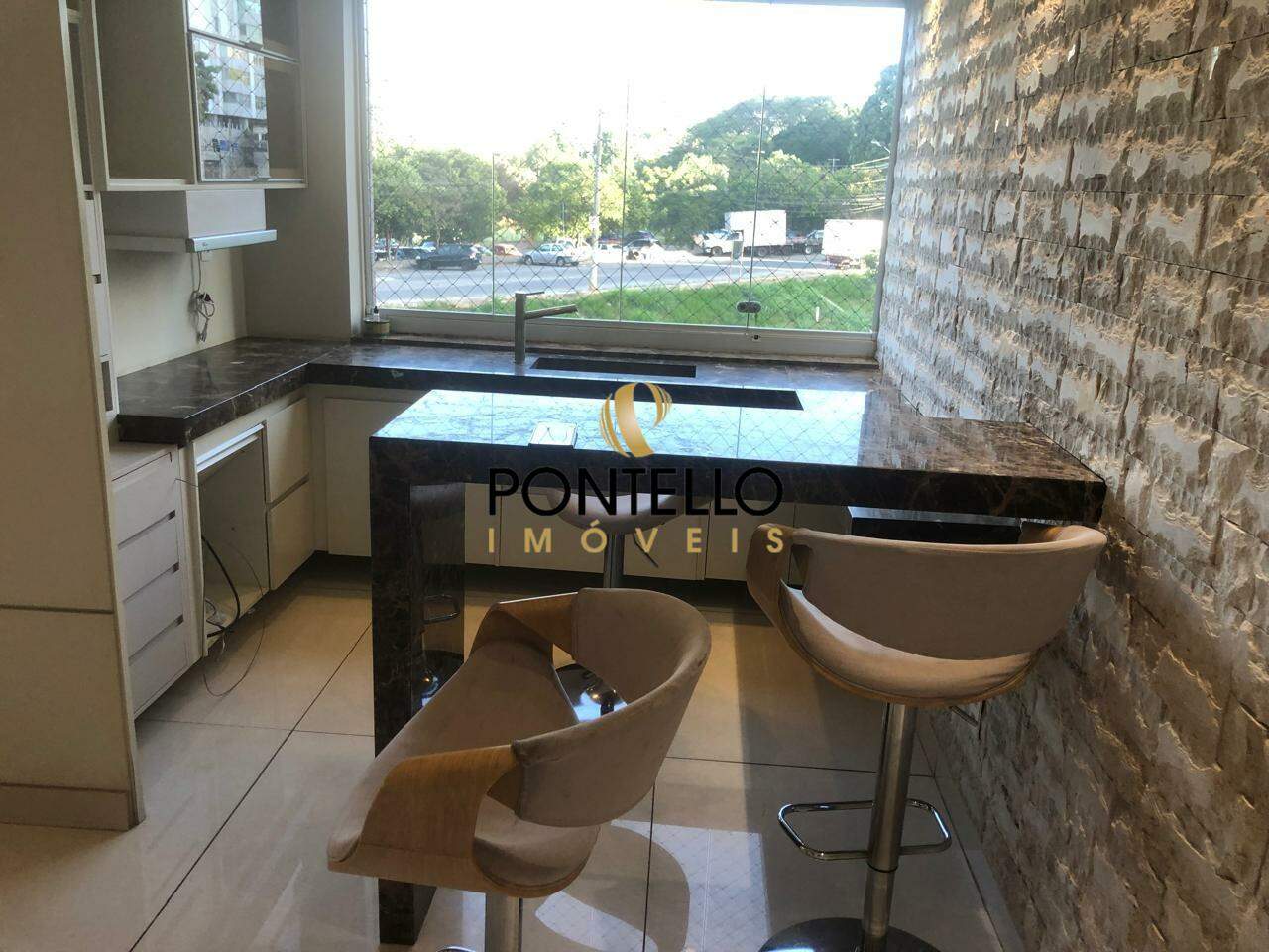 Apartamento para alugar com 3 quartos, 180m² - Foto 4