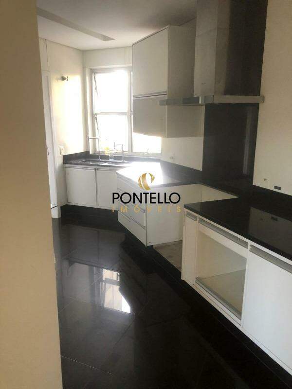 Apartamento para alugar com 3 quartos, 180m² - Foto 10