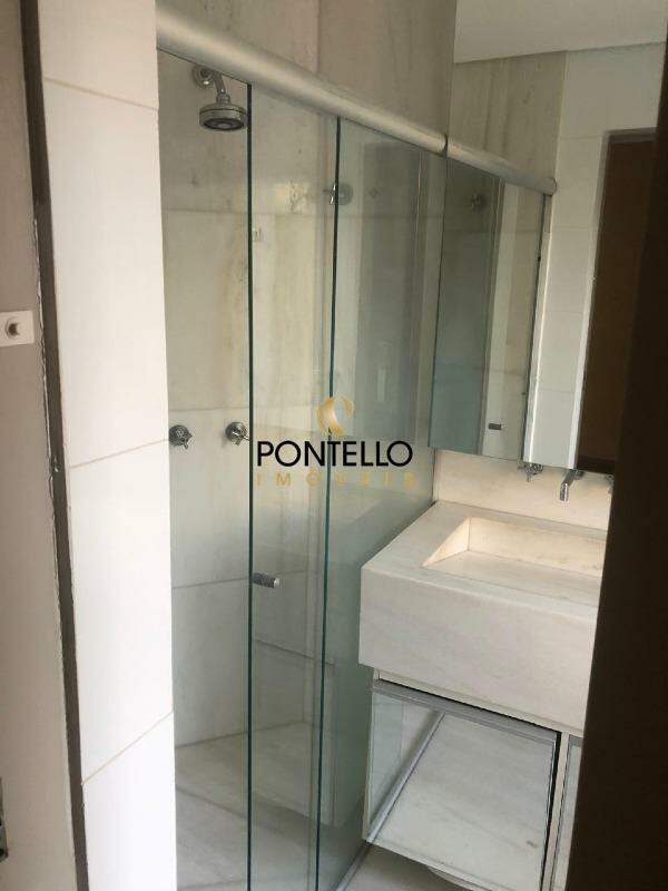 Apartamento para alugar com 3 quartos, 180m² - Foto 17