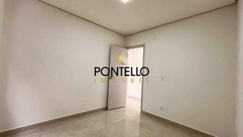 Casa à venda com 3 quartos, 215m² - Foto 11