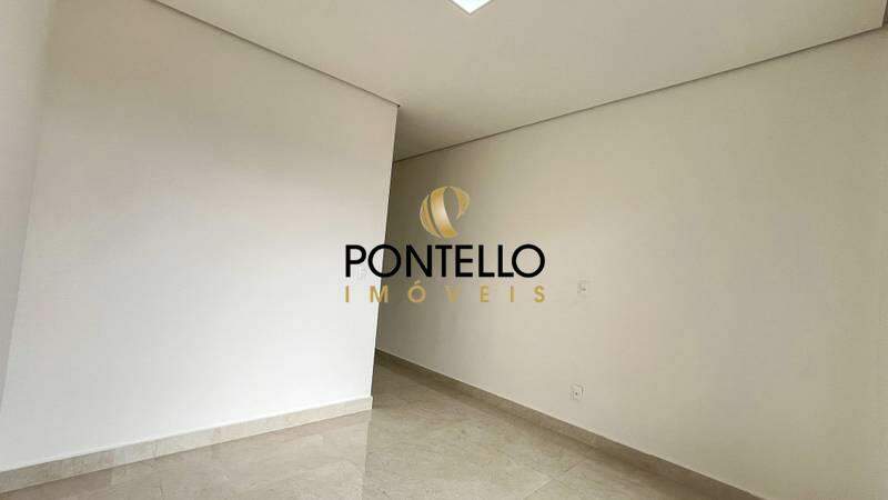 Casa à venda com 3 quartos, 215m² - Foto 13