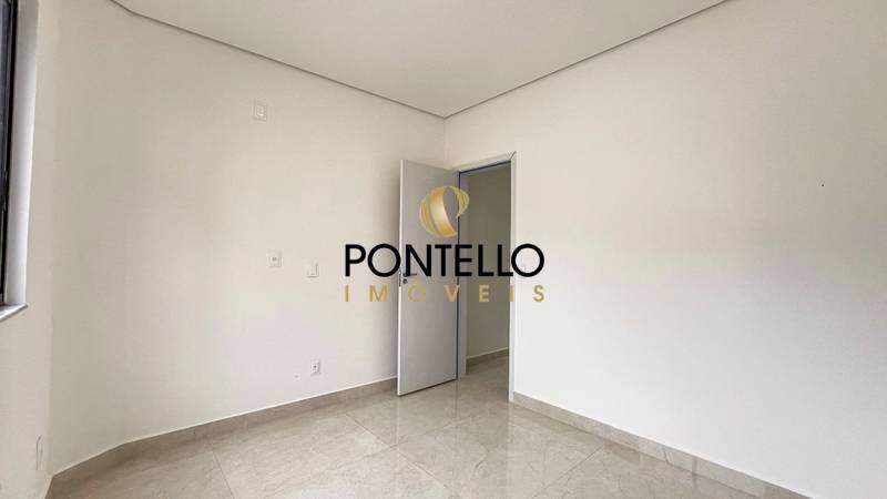Casa à venda com 3 quartos, 215m² - Foto 7