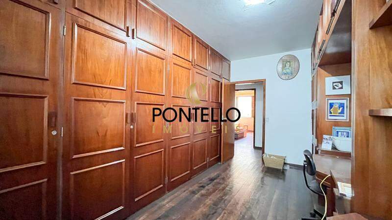 Casa à venda com 4 quartos, 1000m² - Foto 11