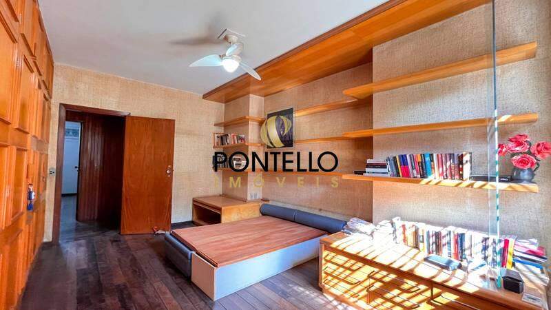 Casa à venda com 4 quartos, 1000m² - Foto 13