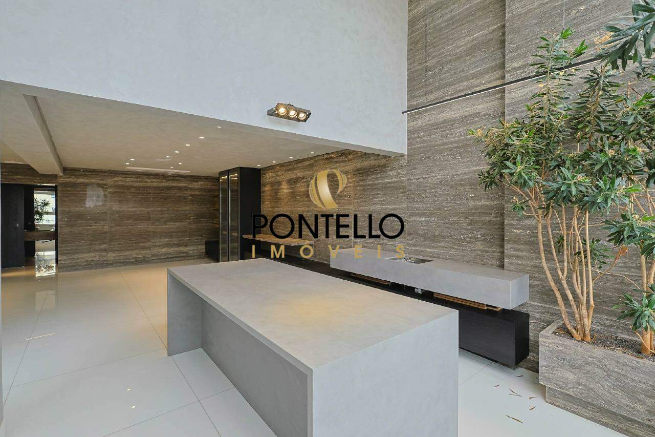 Apartamento para alugar com 3 quartos, 260m² - Foto 2