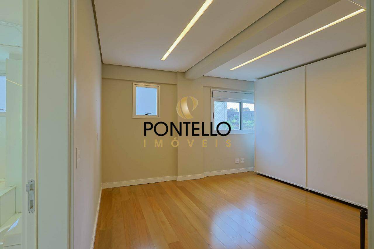 Apartamento para alugar com 3 quartos, 260m² - Foto 14