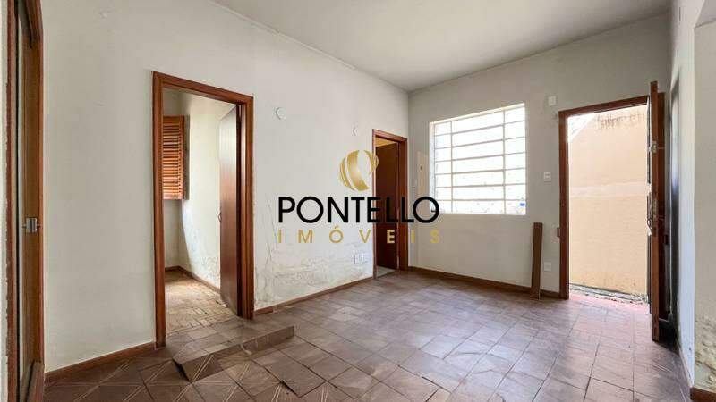 Casa à venda com 5 quartos, 185m² - Foto 10