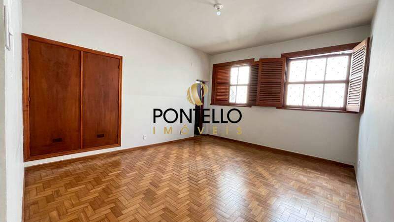 Casa à venda com 5 quartos, 185m² - Foto 19