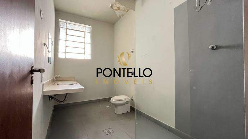 Casa à venda com 5 quartos, 185m² - Foto 5