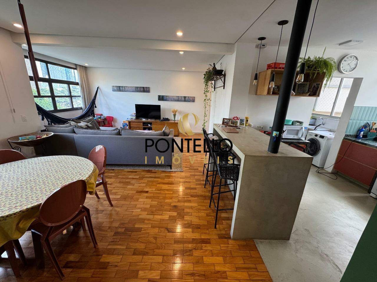 Apartamento à venda com 3 quartos, 112m² - Foto 2