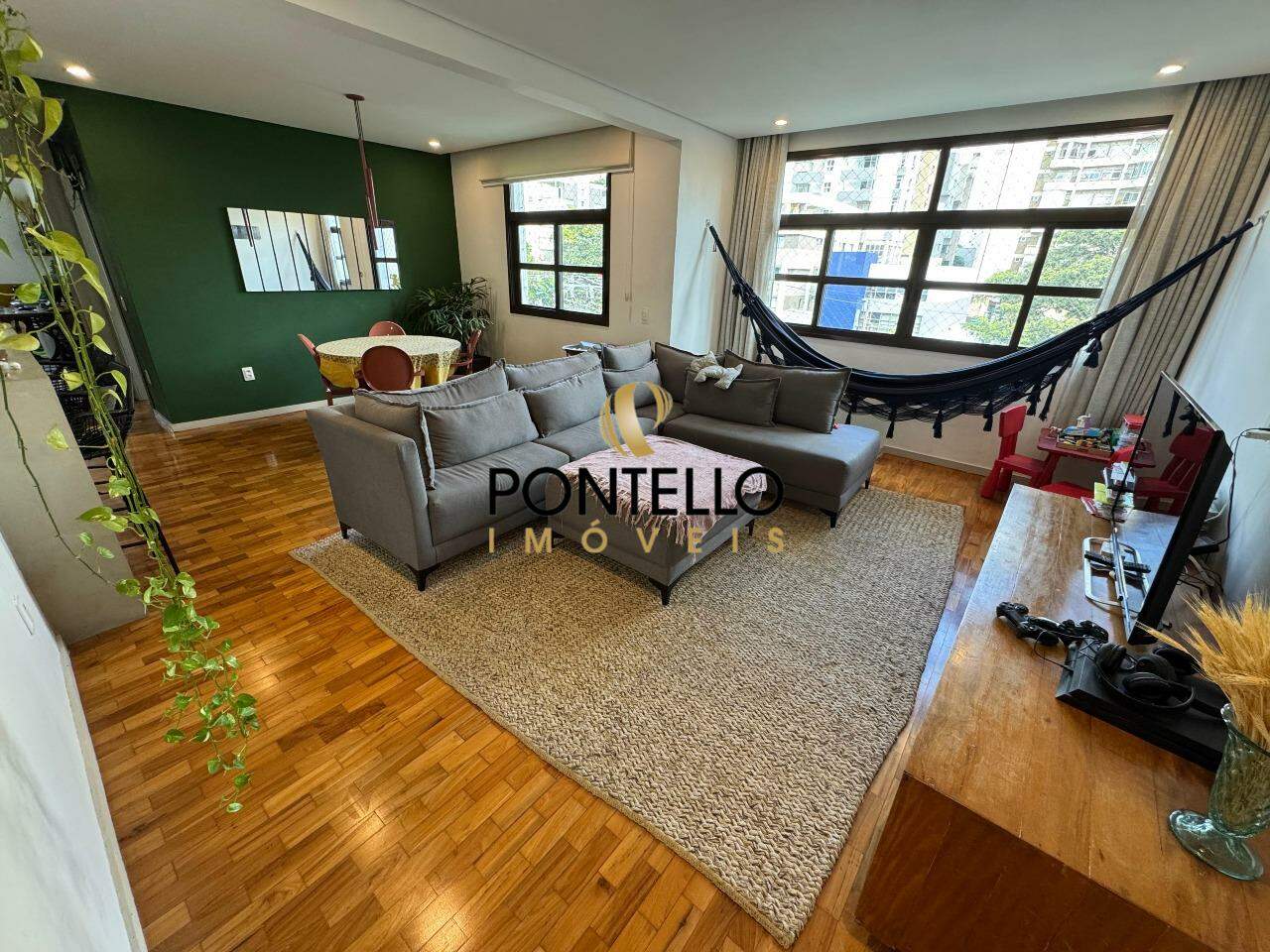Apartamento à venda com 3 quartos, 112m² - Foto 1