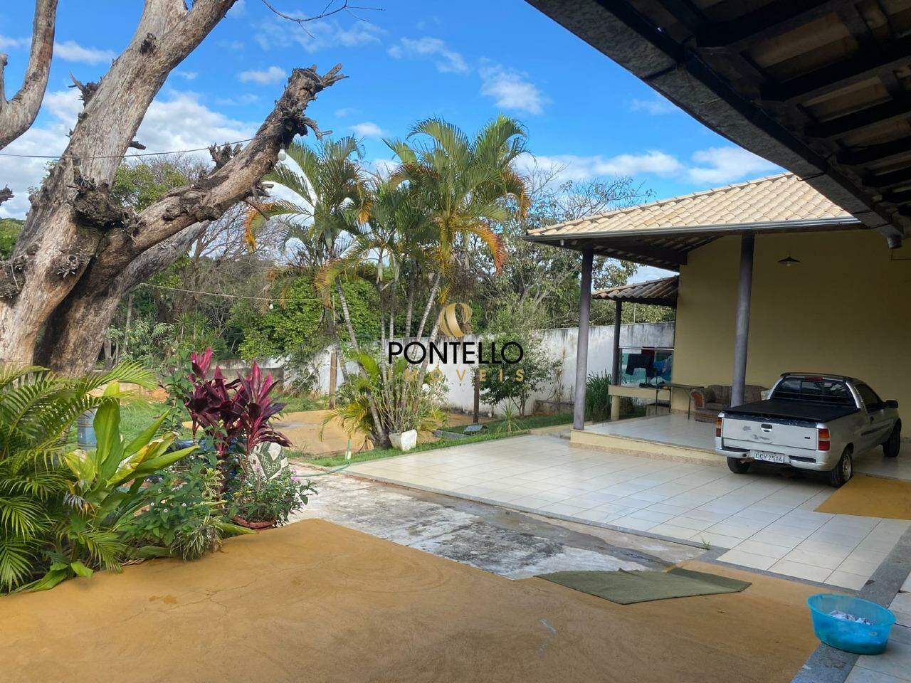 Chácara à venda com 4 quartos, 173m² - Foto 1