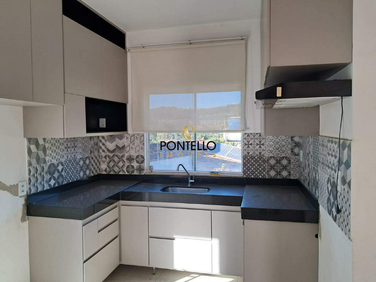 Casa à venda com 2 quartos, 110m² - Foto 8
