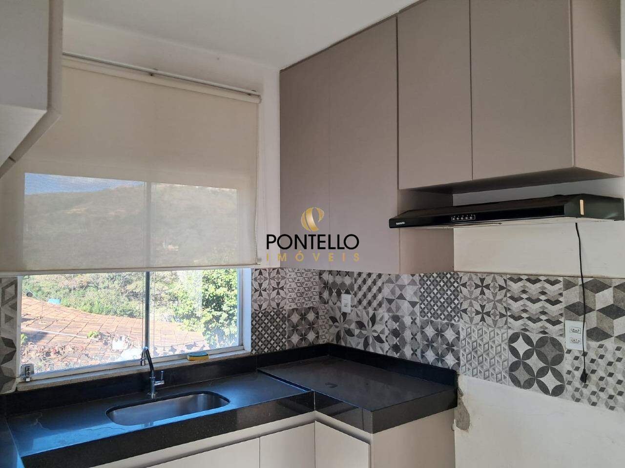 Casa à venda com 2 quartos, 110m² - Foto 10
