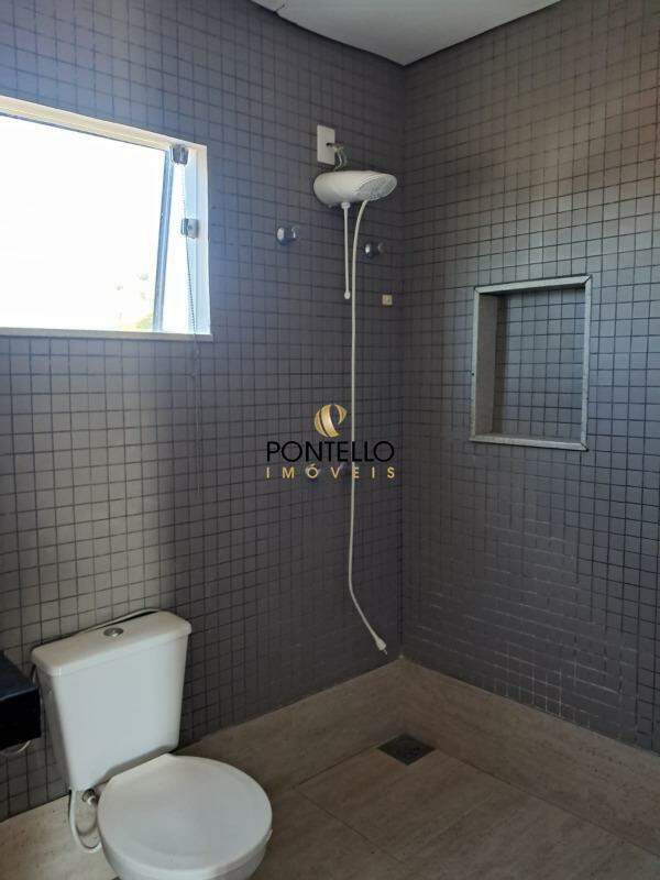 Casa à venda com 2 quartos, 110m² - Foto 19