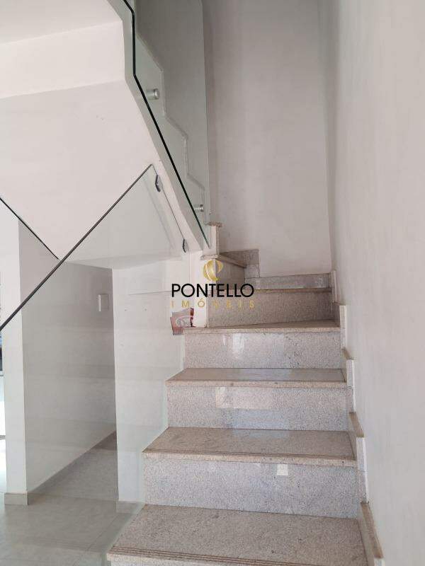 Casa à venda com 2 quartos, 110m² - Foto 11