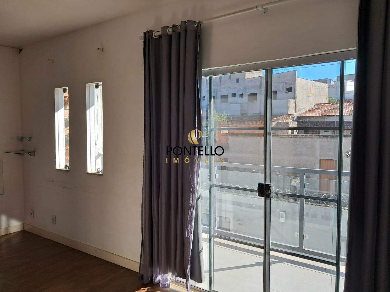 Casa à venda com 2 quartos, 110m² - Foto 12