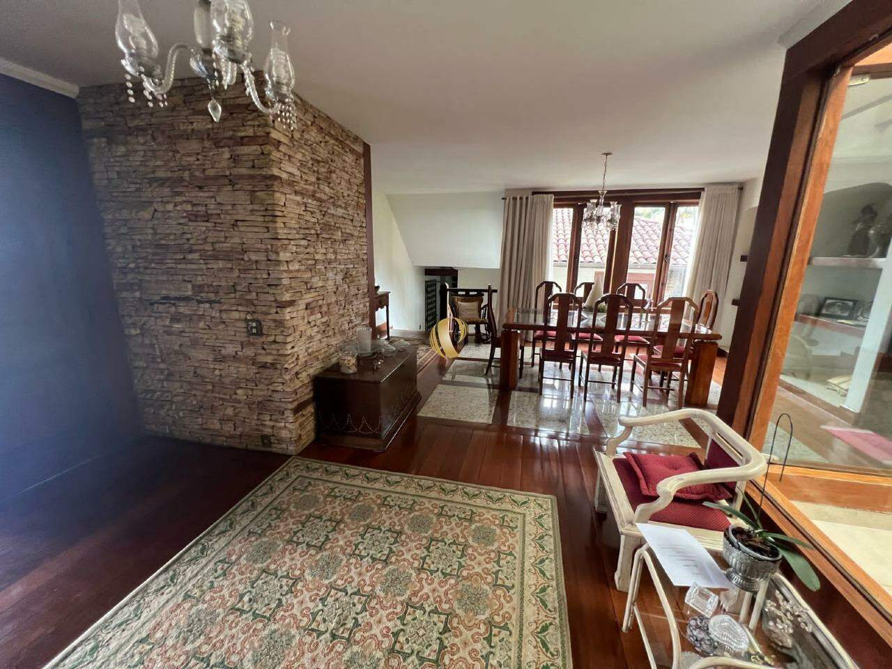 Casa para alugar com 6 quartos, 800m² - Foto 11