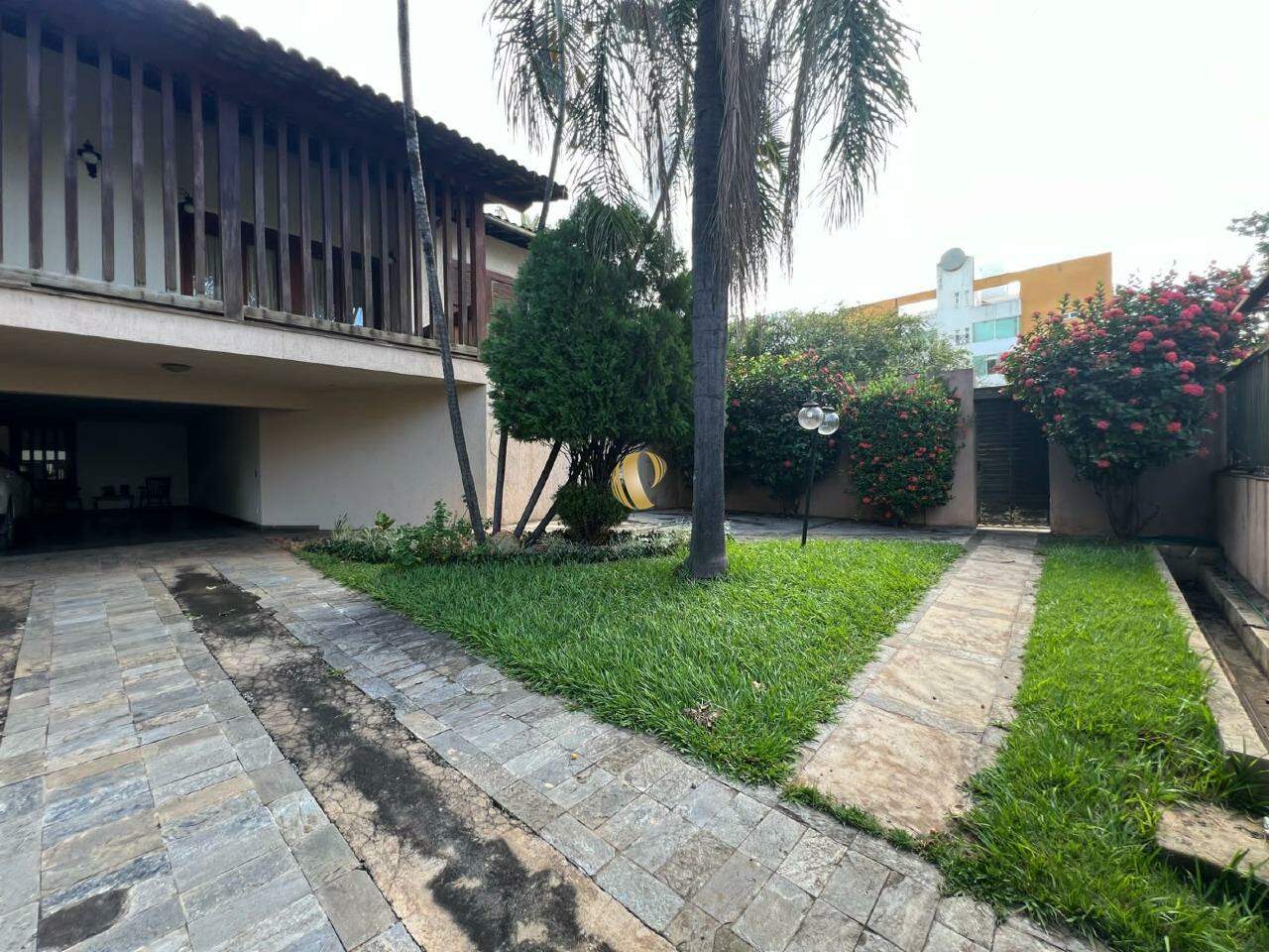Casa para alugar com 6 quartos, 800m² - Foto 3
