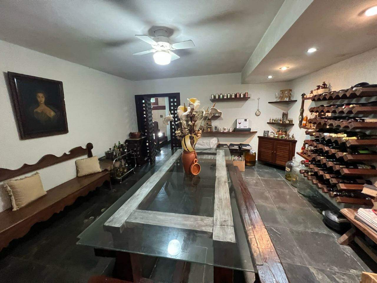 Casa para alugar com 6 quartos, 800m² - Foto 12