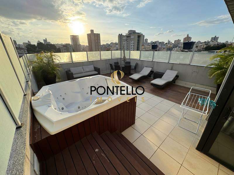 Cobertura à venda com 5 quartos, 271m² - Foto 3