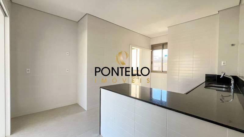 Cobertura à venda com 4 quartos, 253m² - Foto 2