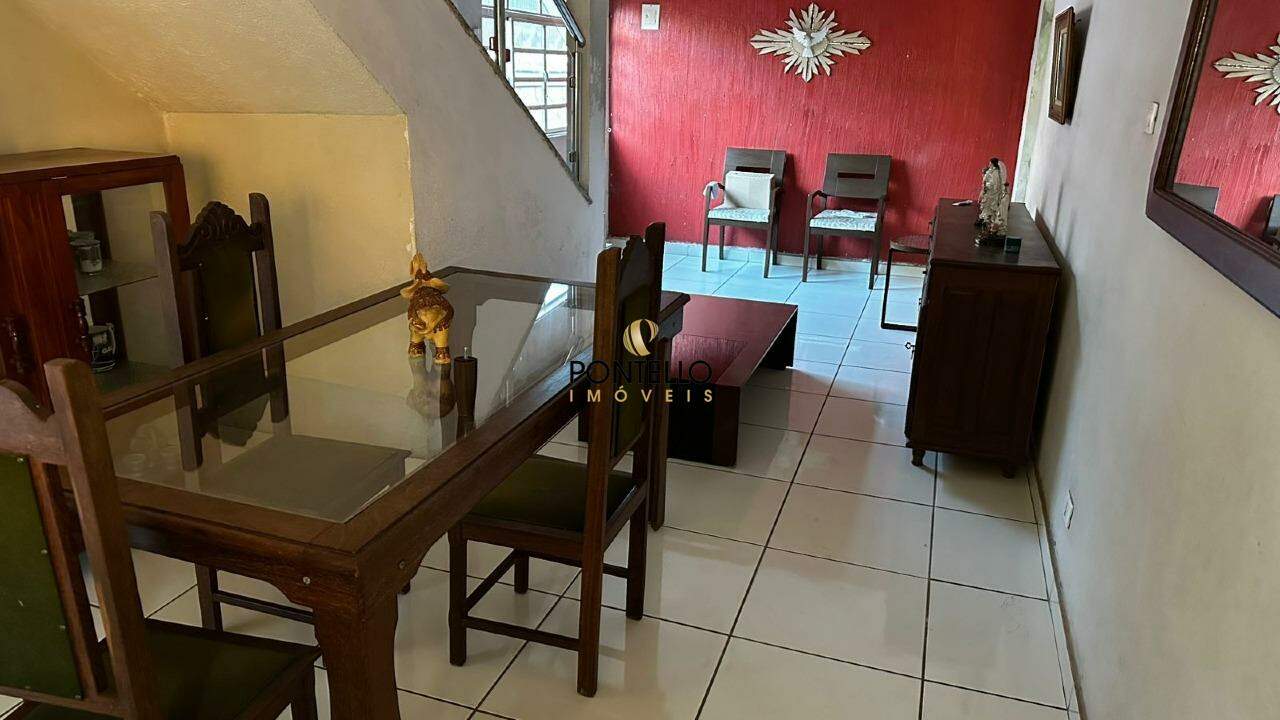 Casa à venda com 4 quartos, 163m² - Foto 4