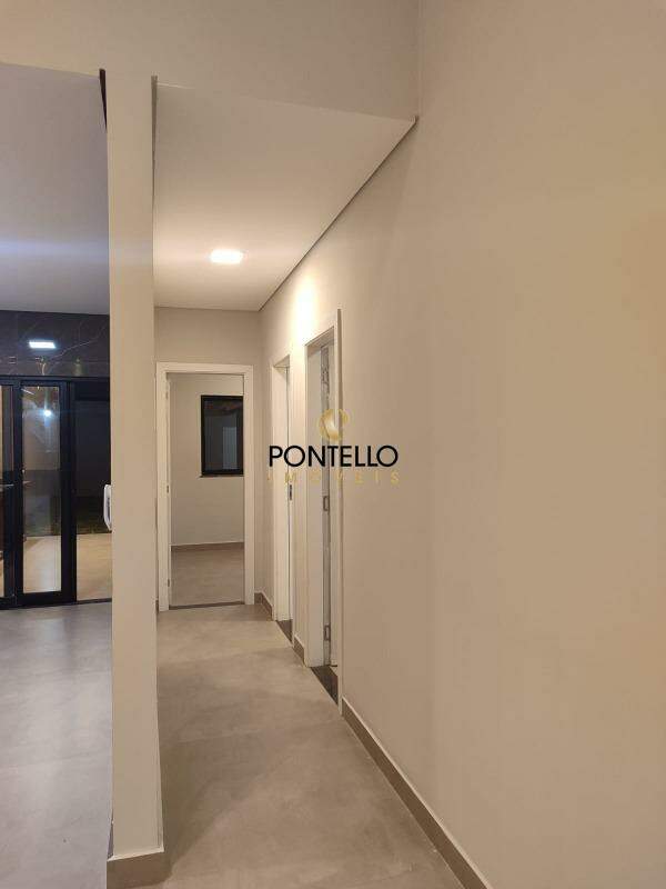 Casa à venda com 3 quartos, 178m² - Foto 8