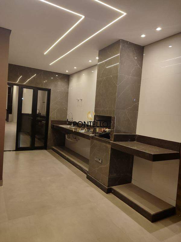 Casa à venda com 3 quartos, 178m² - Foto 4