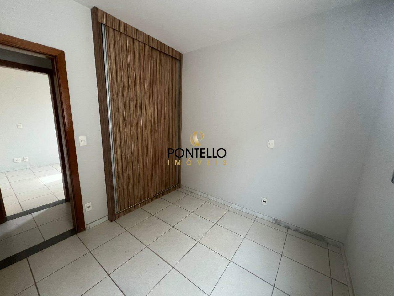 Apartamento para alugar com 3 quartos, 115m² - Foto 7