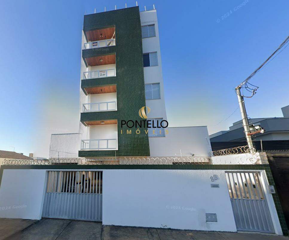 Apartamento para alugar com 3 quartos, 115m² - Foto 1