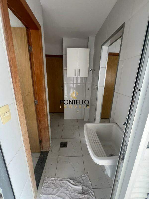 Apartamento para alugar com 3 quartos, 115m² - Foto 12