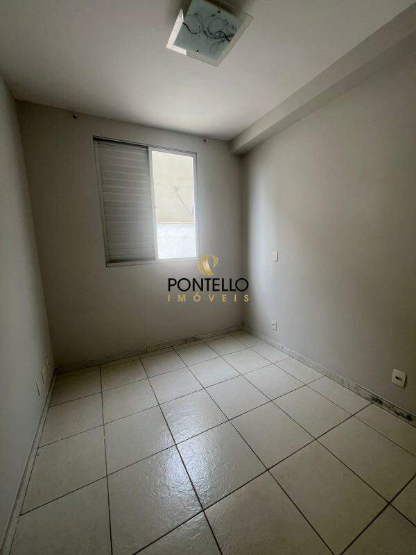 Apartamento para alugar com 3 quartos, 115m² - Foto 3