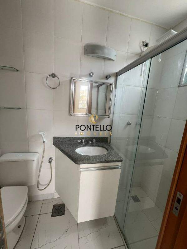 Apartamento para alugar com 3 quartos, 115m² - Foto 11