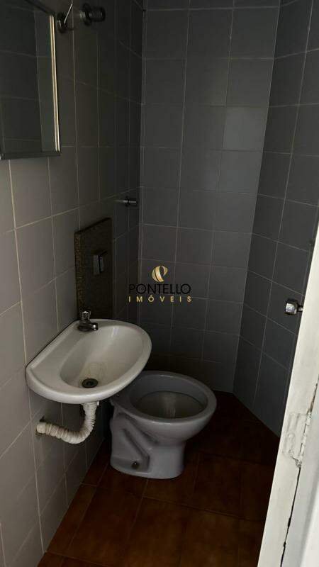 Apartamento para alugar com 3 quartos, 151m² - Foto 12