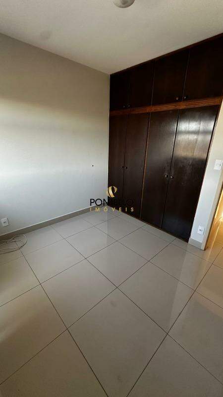Apartamento para alugar com 3 quartos, 151m² - Foto 7