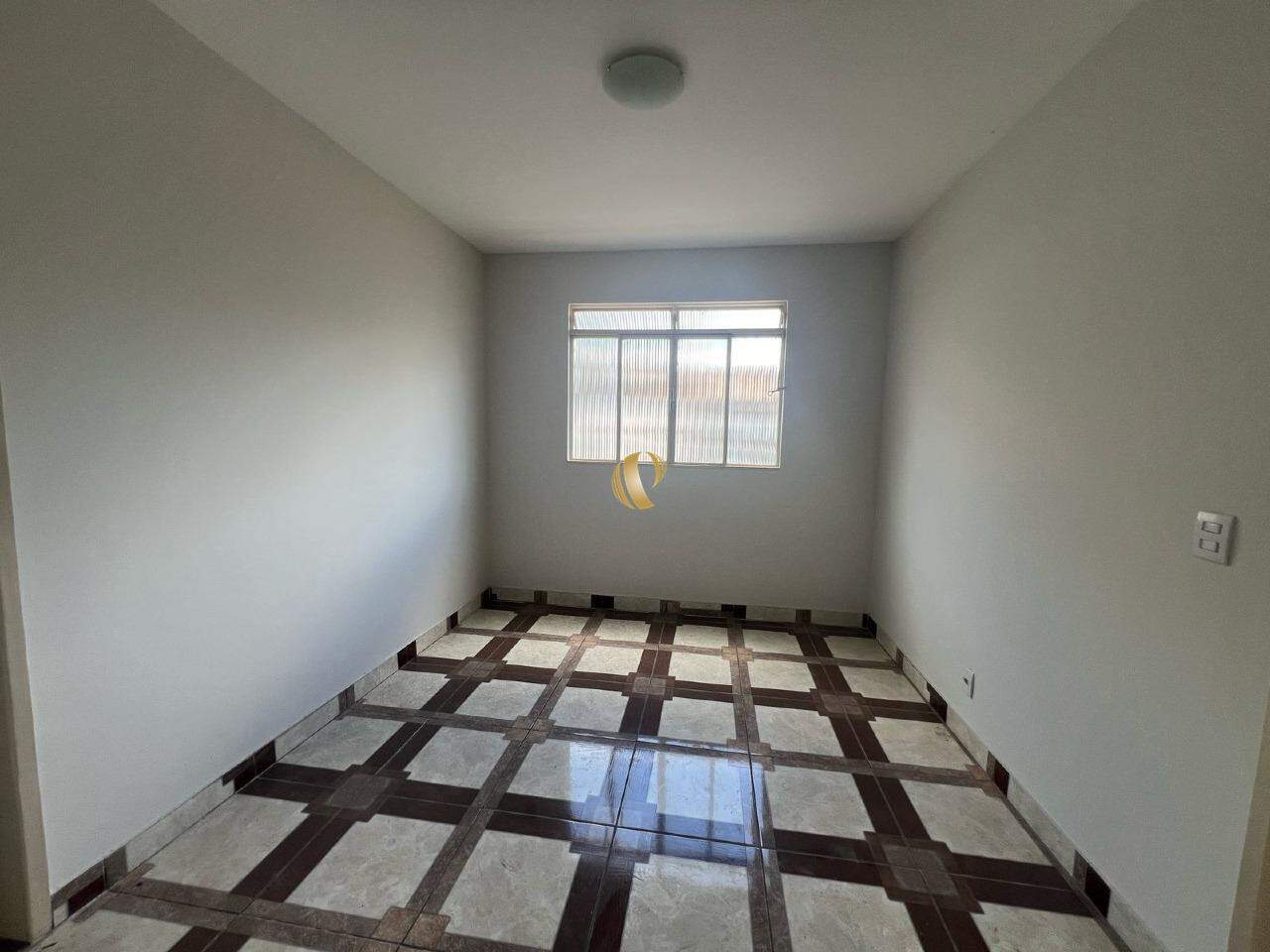 Apartamento para alugar com 4 quartos, 136m² - Foto 4