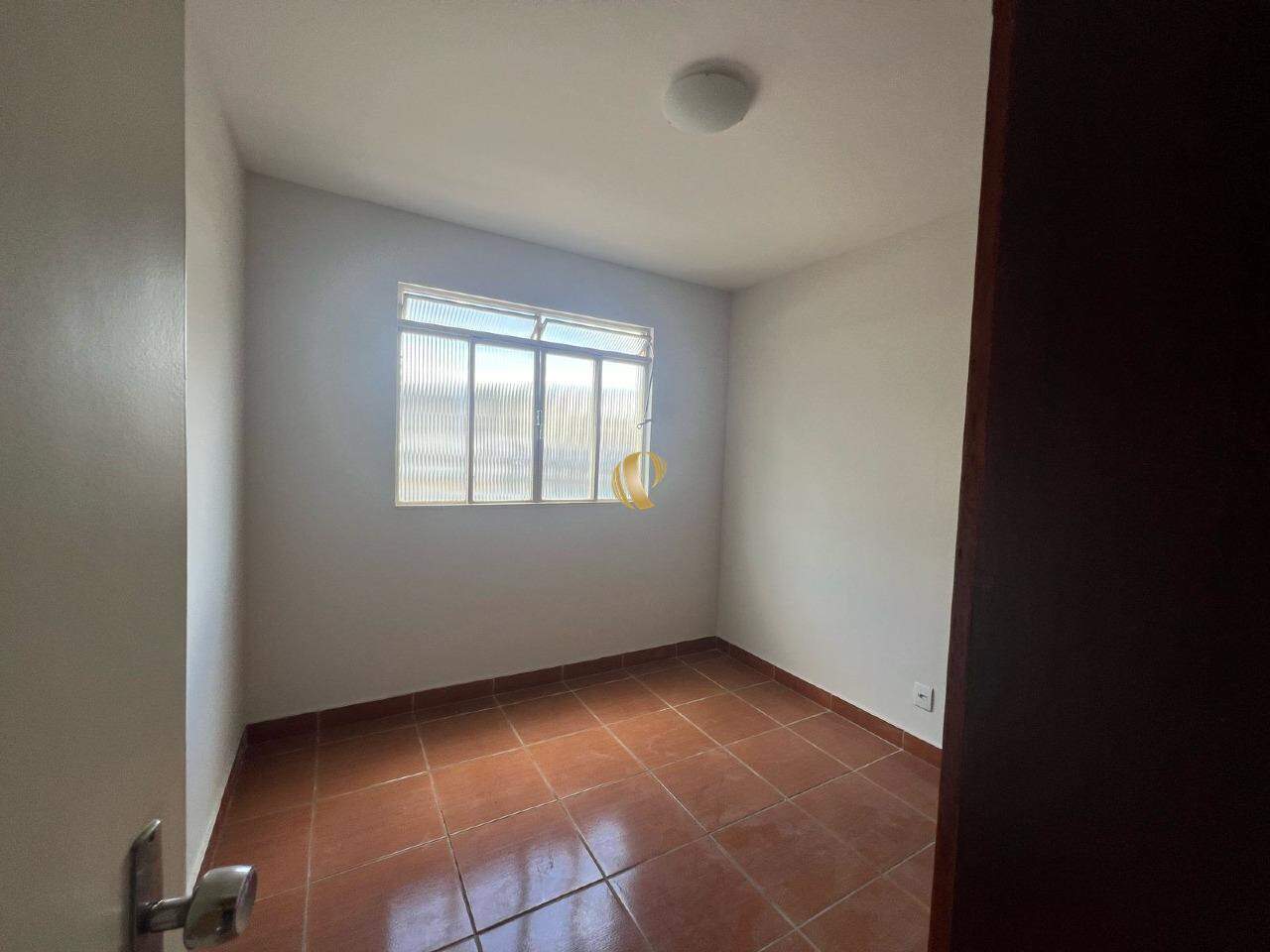 Apartamento para alugar com 4 quartos, 136m² - Foto 18