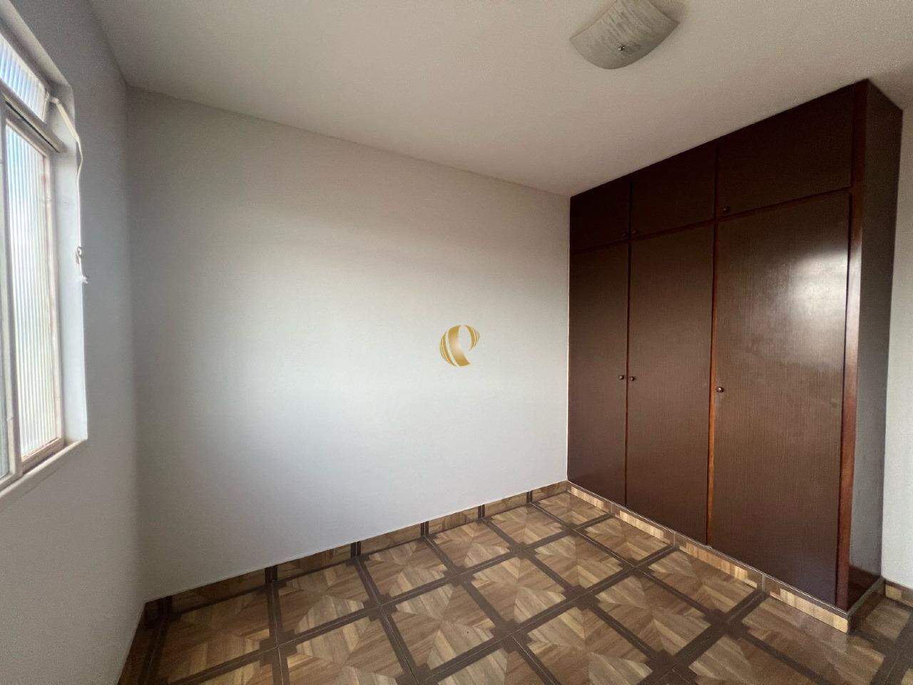 Apartamento para alugar com 4 quartos, 136m² - Foto 12