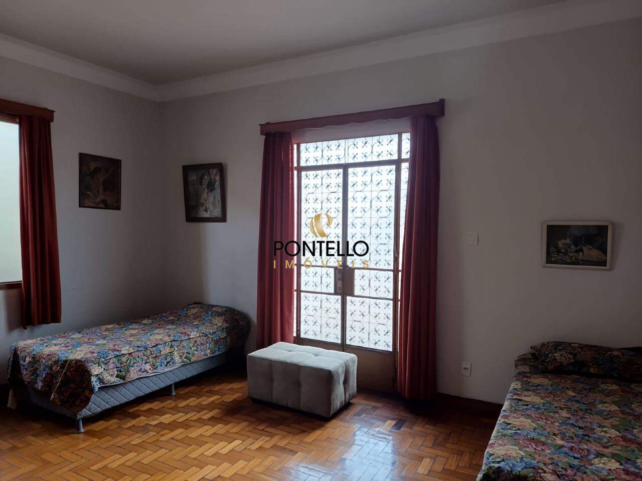 Casa à venda com 5 quartos, 303m² - Foto 13