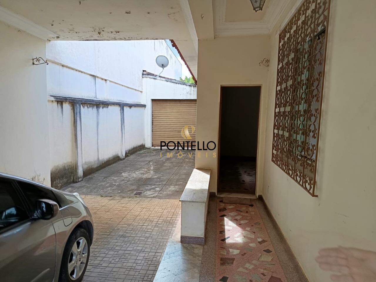 Casa à venda com 5 quartos, 303m² - Foto 4