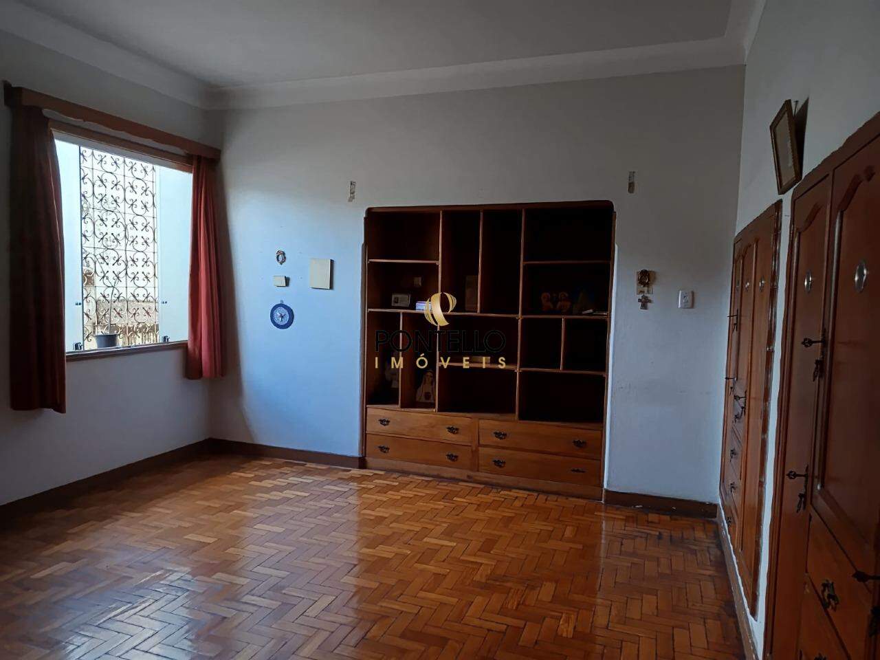 Casa à venda com 5 quartos, 303m² - Foto 15