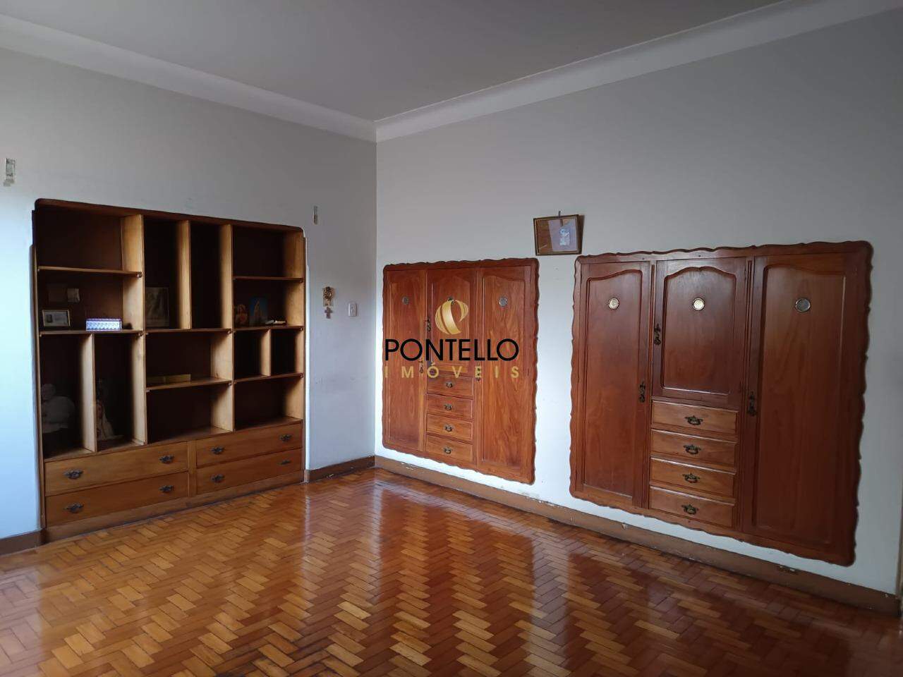 Casa à venda com 5 quartos, 303m² - Foto 14