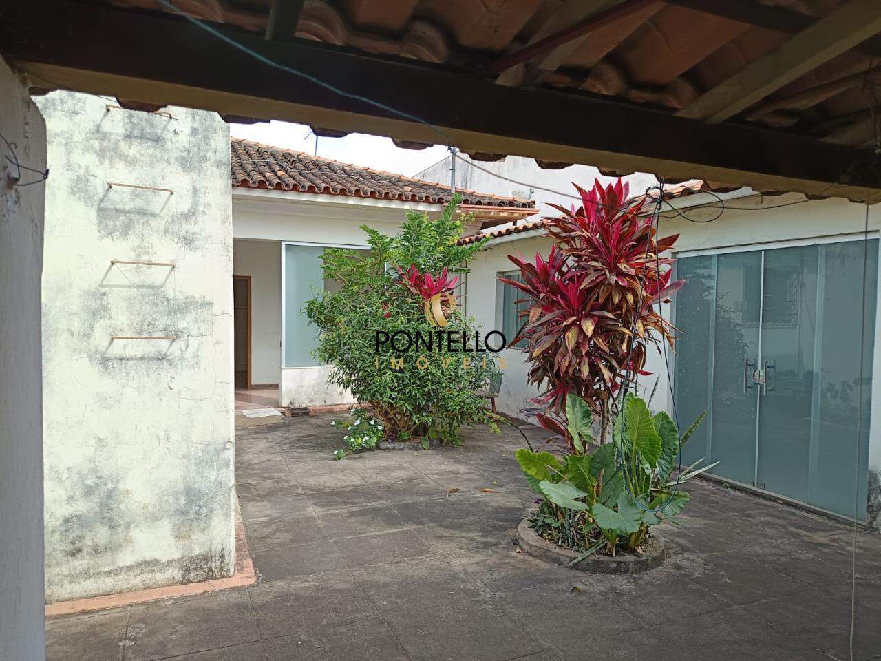Casa à venda com 5 quartos, 303m² - Foto 25