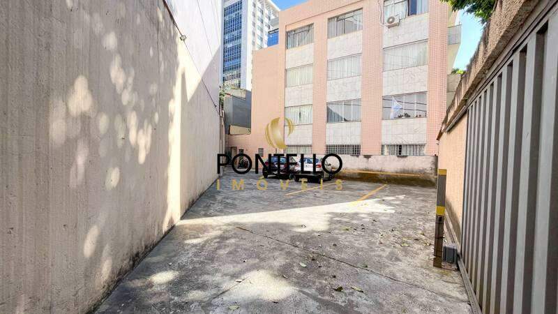 Apartamento à venda com 3 quartos, 120m² - Foto 1