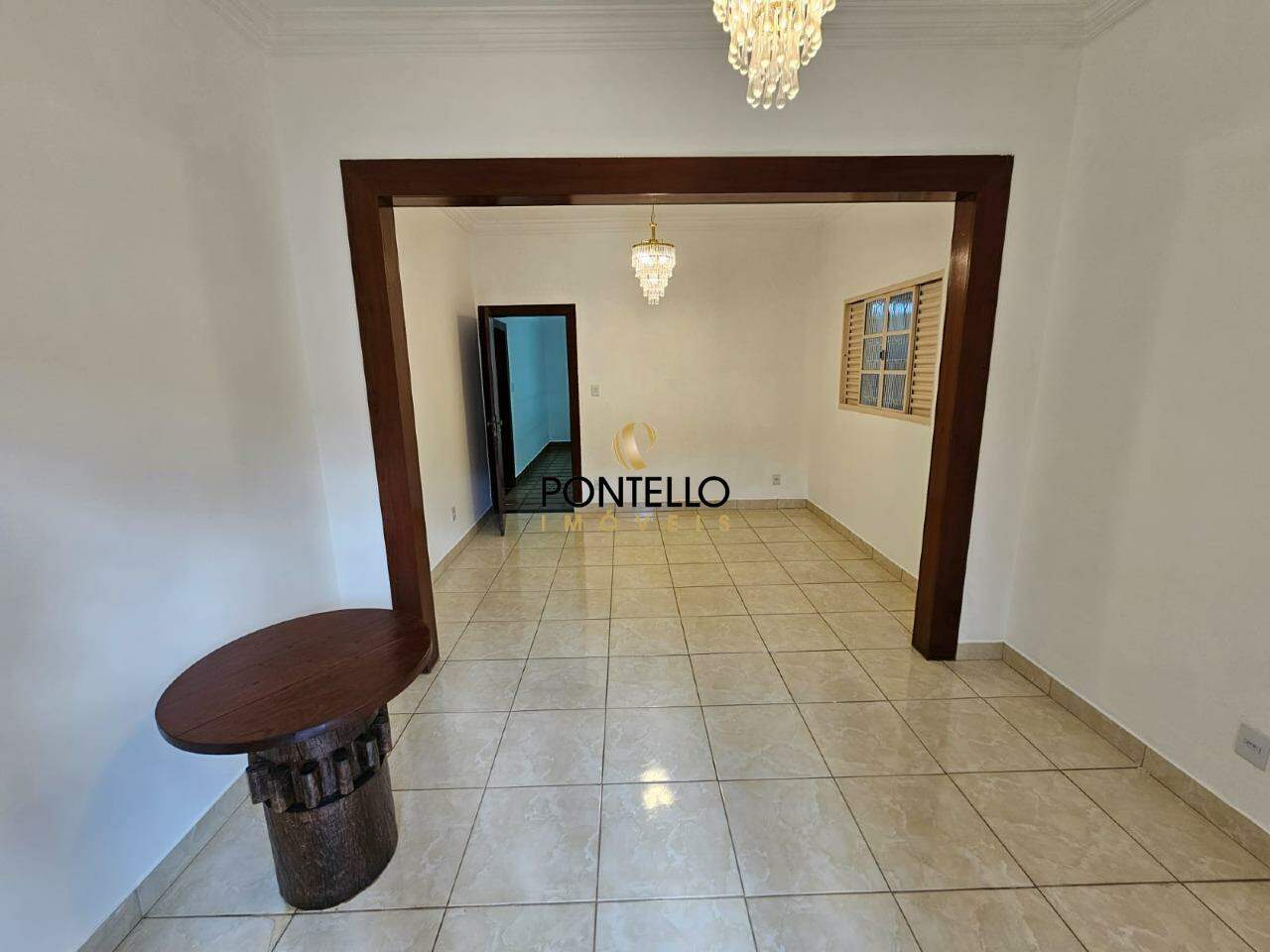 Casa para alugar com 5 quartos, 174m² - Foto 8