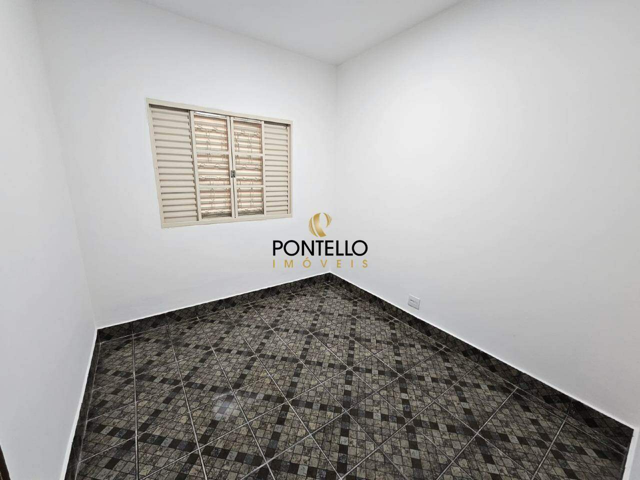 Casa para alugar com 5 quartos, 174m² - Foto 18