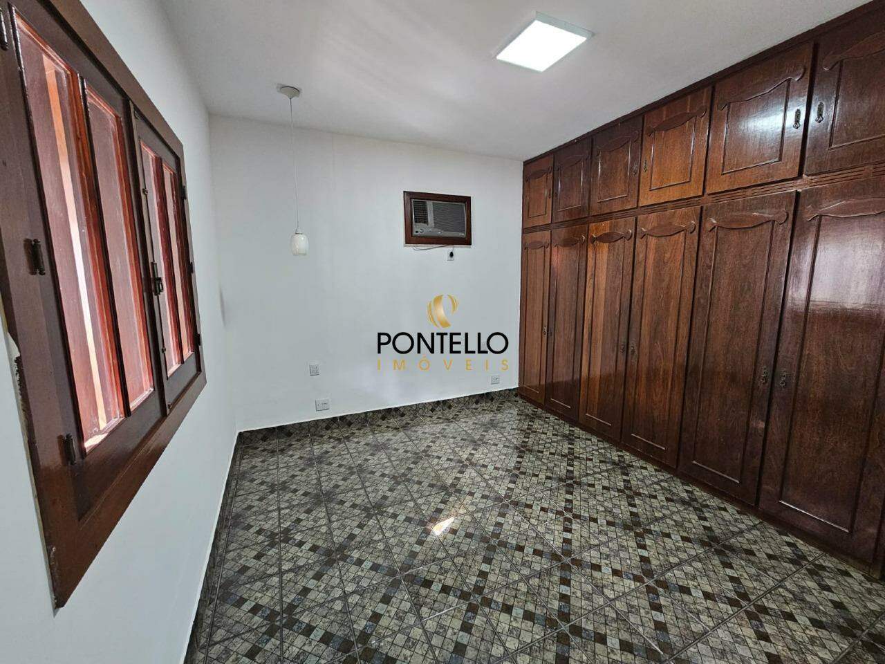 Casa para alugar com 5 quartos, 174m² - Foto 16