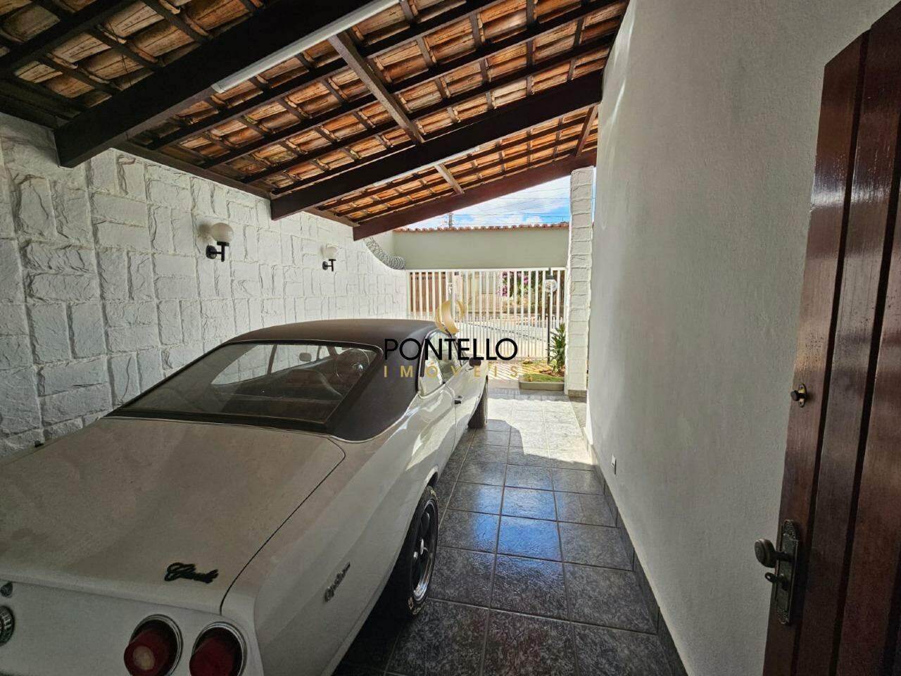 Casa para alugar com 5 quartos, 174m² - Foto 6