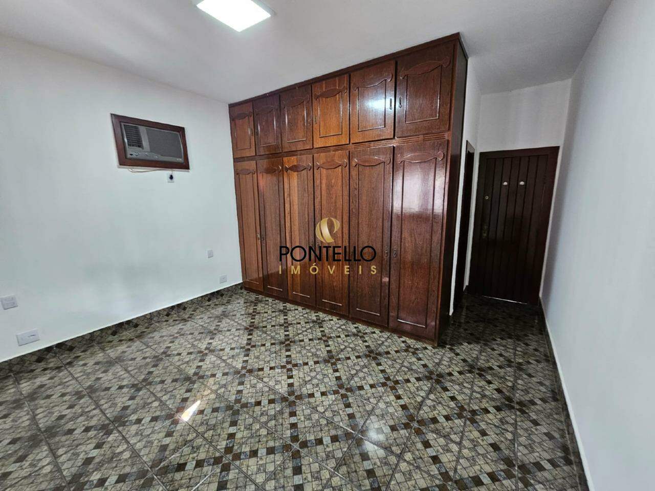 Casa para alugar com 5 quartos, 174m² - Foto 19